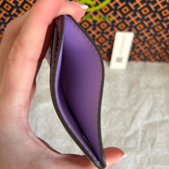 Tory Burch T Monogram Contrast Embossed Card Case Lavender New Ivory Purple - Picture 6 of 8